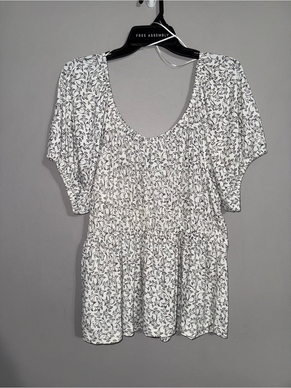 Terra & Sky Ivory Black Floral Puff Sleeve Peplum Blouse 1X